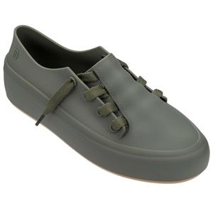 Melissa Ulitsa Slip-On Sneaker— size 8